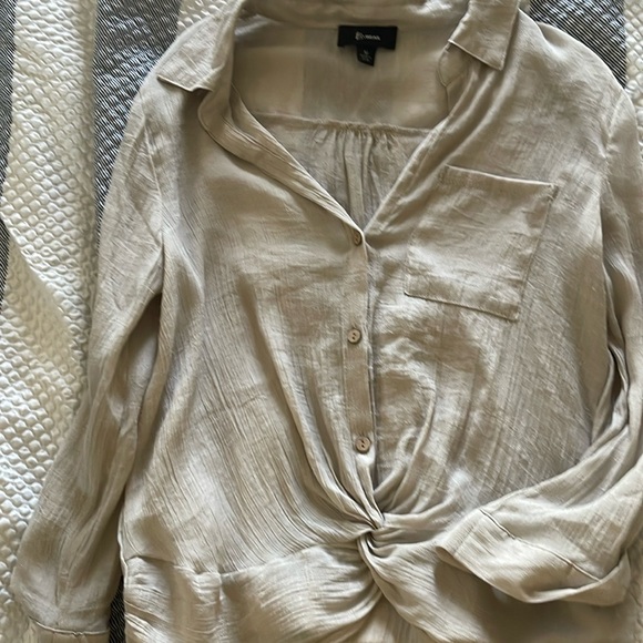 Bwear Tops - Adorable lightweight top